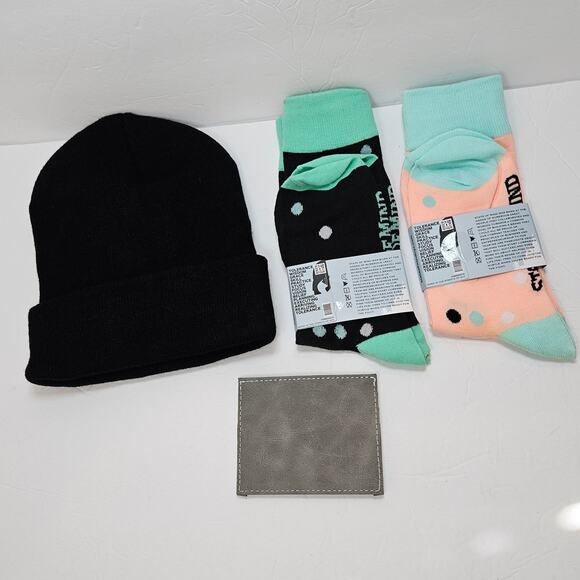 State of Mind Beanie, Socks, and Vegan Leather Wallet Gift Set - Picture 2 of 10